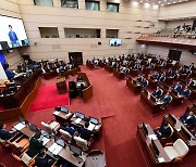 신항만 활성화로 경쟁력 강화한다…경남도-도의회 '공조'