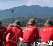 '거센 물살에 구명조끼도 없이'…해병대 '무리한 수색' 비판 여론