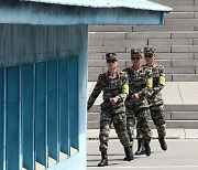 한국 감옥 수감 미군 이등병, 월북…美 호송 전 JSA에는 왜?