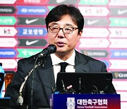 음주 논란 이상민 AG 중도 하차… 삐걱대는 황선홍號