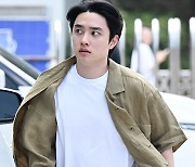 도경수, 최파타 출근하며 ‘카리스마’ 폭발 [포토엔HD]