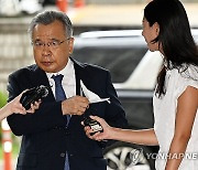 검찰 '박영수 딸이 받은 돈' 청탁금지법 위반 혐의 추가