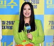 [TEN포토] 김혜수 '멋진 조춘자 언니'