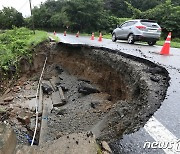 매몰 사고 신고했는데…'도로 유실' 구조당국  늦게 도착해 3명 숨져