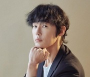 허지웅, 서초구 초등교사 극단 선택에... “교실 택한 이유, 마음 아파”