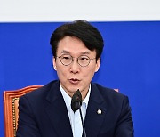 [포토]발언하는 김민석 정책위의장