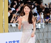 [포토] 배수지, '우아한 자태 뽐내며 등장' (제2회 청룡시리즈어워즈)