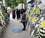 “오늘도 학생에게 맞았습니다”...교실 안 선생님, 누가 지켜주나요