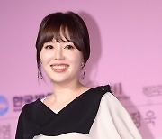 하희라도 당했다 "SNS 사칭범, 신고해주세요"