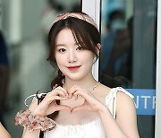 [Ms포토] 여자아이들 슈화 '청순 꽃 미모'