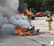 화재발생 3분 만에 화염에 휩싸인 전기차