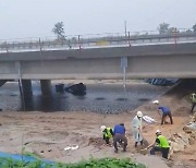 도종환 의원, 미호강 임시제방 보수공사 현장 영상 공개…"명백한 인재"