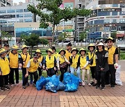 파주시 운정3동 실버경찰대, '집중호우 대비 청결활동' 실시