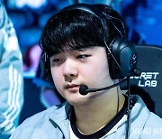 디플 기아, 브리온에 설욕… 플레이오프 확정 [LCK]