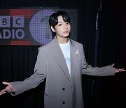 방탄소년단 정국, 英 BBC 라디오 1 ‘라이브 라운지’ 출연