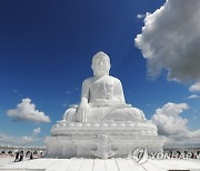 Myanmar Buddha