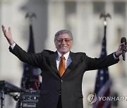 Obit Tony Bennett