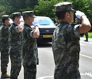 고 채수근 상병 마지막 길 지켜주는 전우들