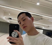 몬스타엑스 주헌, 밤톨머리 공개…군 입대 D-1