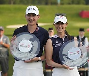 '환상의 호흡' 나이트·쇼콜, LPGA 팀 대회 우승