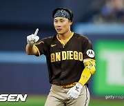 "평소답지 않은 실책 이후 홈런…김하성도 이제는 슈퍼스타" 또 극찬, MLB.com