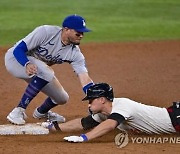 갈 길 바쁜 텍사스, 주전 유격수 시거 손가락 부상으로 비상