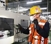 [르포]포스코퓨처엠, 축구장 75개 부지에 양극재 풀밸류체인 갖췄다