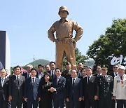 백선엽 장군 현충원 안장 기록서 '친일' 문구 삭제