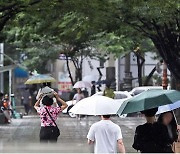 지독한 장마, 끝이 안 보인다…충청·남부 또 120㎜ 물폭탄