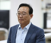 재판 출석하는 송철호 전 울산시장