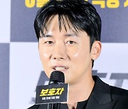 [T포토] 김준한 '눈부신 물광 피부'