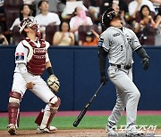 [포토] 윌리엄스 '만루서 내야 뜬공'