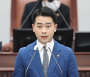 "술값 결제했으나 성매매 없었다"...'민주당 제명' 도의원 검찰 송치