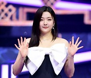 [포토] 위클리 박소은, '커다란 리본 달고 사랑스럽게~'