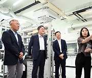 Hyundai Motor opens battery research center with SNU