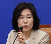 김은경 혁신위, 박지현 간담회 취소…박 "사과하라" vs 김 "애초 약속 안해"