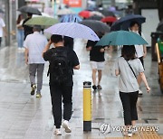 [날씨] 전국 대부분 무더위 속 강한 소나기