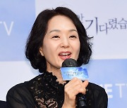 [TEN포토] 배종옥 "인물을 이해못하면 연기를 못한다"