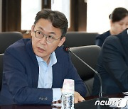 간담회 하는 권대영 금융위 상임위원