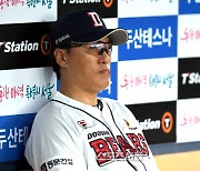 [포토] 이승엽 감독 '연승을 이어가야 하는데'