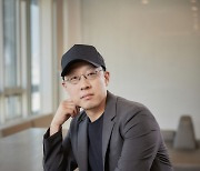 ‘비공식작전’ 김성훈 감독의 개와 늑대의 시간 [IS인터뷰]