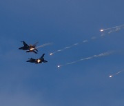 우크라 “곡물 시장 안정화 위해 F-16 필요” 전투기 지원 촉구