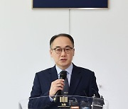 가상자산범죄 합수단 출범 축하하는 이원석 총장