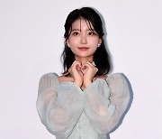 [TEN포토] 세러데이 주연 '확 바뀐 분위기'