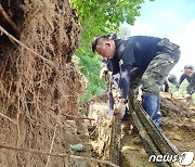 육군 8기동사단 폭염 속 복구 작전