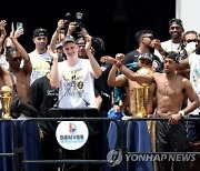 [NBA] 챔피언 덴버, 오프시즌 파워랭킹 1위…폴 영입한 GSW는?