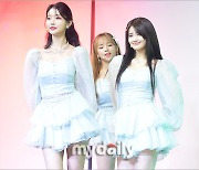 [MD포토] 세러데이 주연·유키 '예쁨으로 꽉 찬 무대'