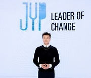 JYP 시총 5조 돌파 눈앞, 스키즈 빌보드 1위→美 A2K 대박까지[뮤직와치]