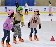 폭염 피해 스케이트 즐겨요