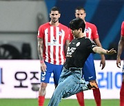 스트레이키즈 창빈,'아틀레티코 마드리드전 시축해요' [사진]